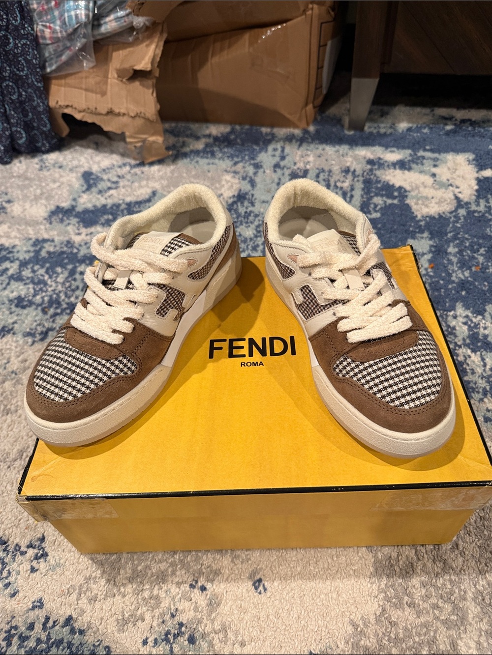Fendi Kids Brown & Cream Check Leather Sneakers brand new size 8 men
